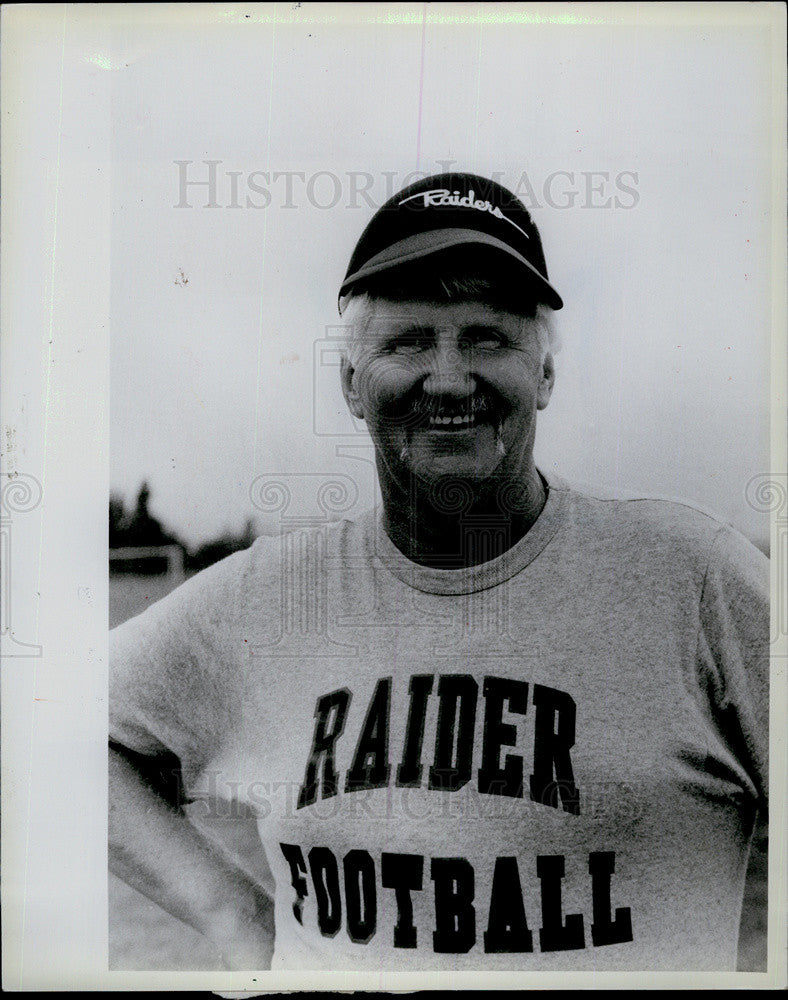 1988 Press Photo Bolingbrook High School Raiders Football Coach Phil Acton - Historic Images