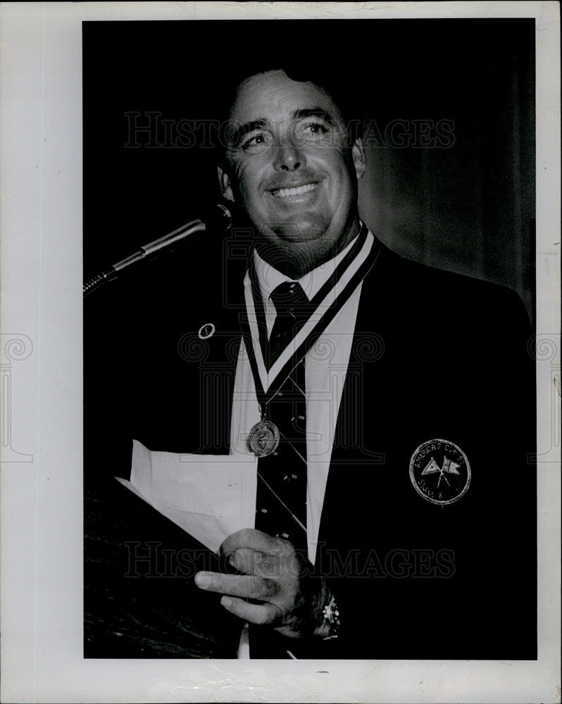 1988 Press Photo Victorious Americas Cup Skipper Dennis Conner SORC Sailing - Historic Images