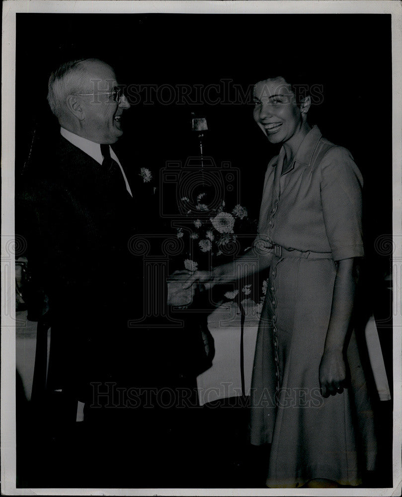 1943 Press Photo Miss Shirley Ryan North High School - Historic Images