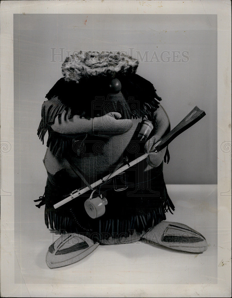 1962 Press Photo &quot;Big Jake&quot; Kids Mountain Man Doll - Historic Images