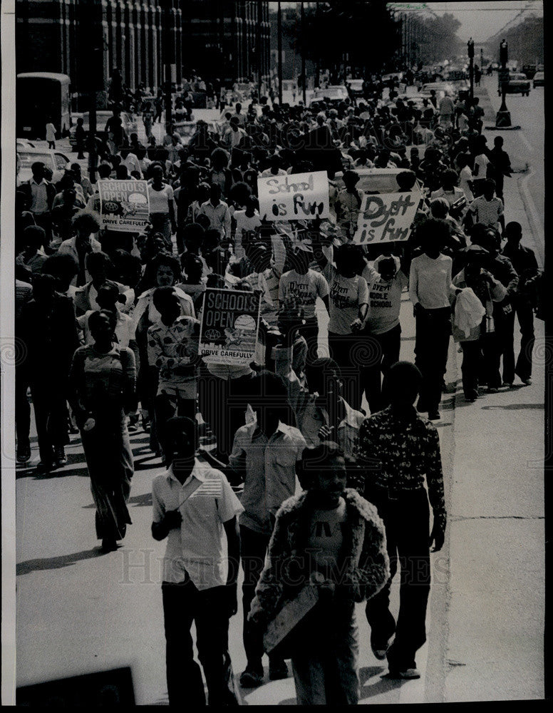 1976 Press Photo Back To School Parade/Chicago Illinois - Historic Images