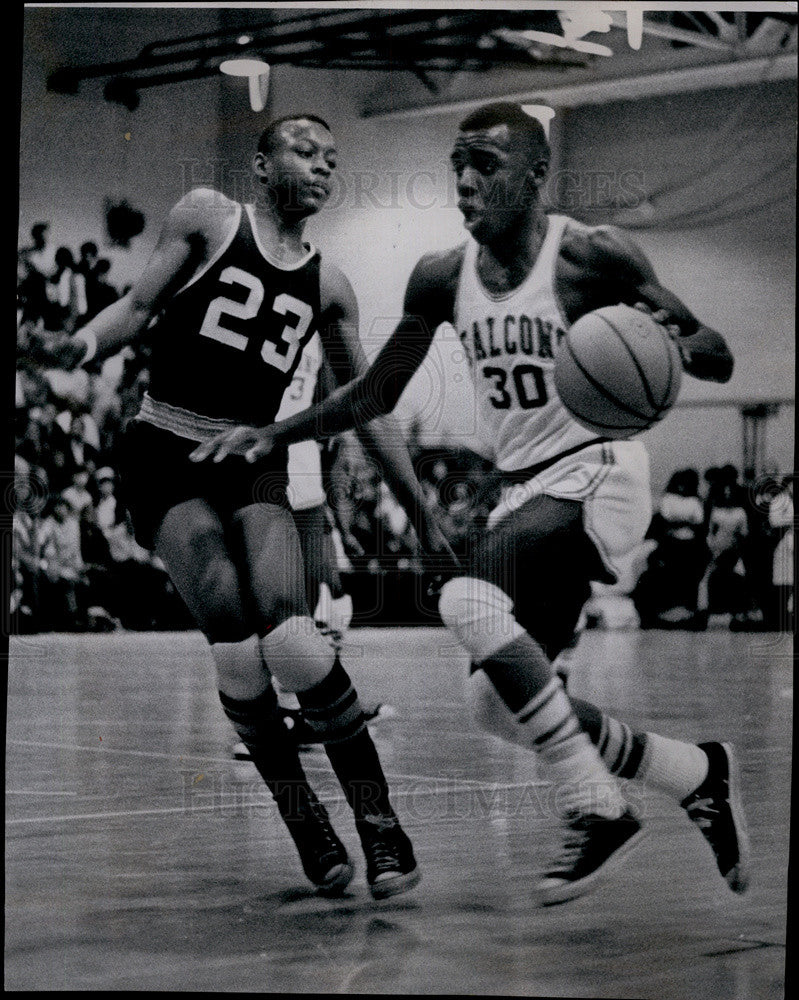 1967 Press Photo Isaac rudd Harlan high school basketball Historic Images