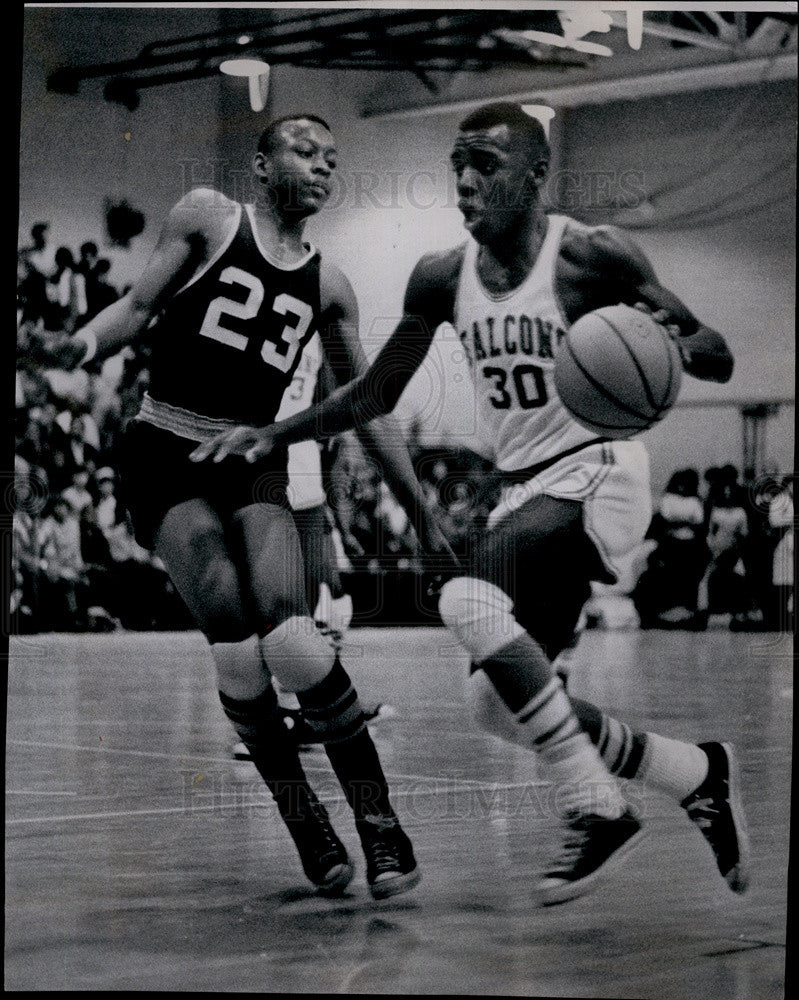 1967 Press Photo Isaac rudd Harlan high school basketball - Historic Images