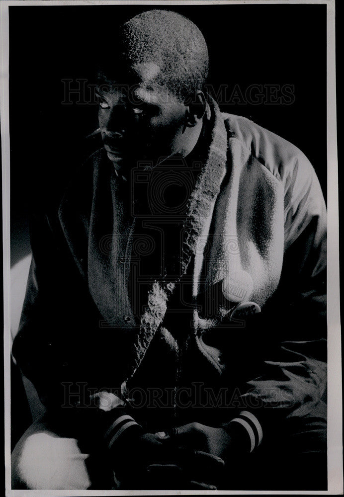 1989 Press Photo Allen Johnson Senior At Hates Franciscan School Closing Meeting - Historic Images