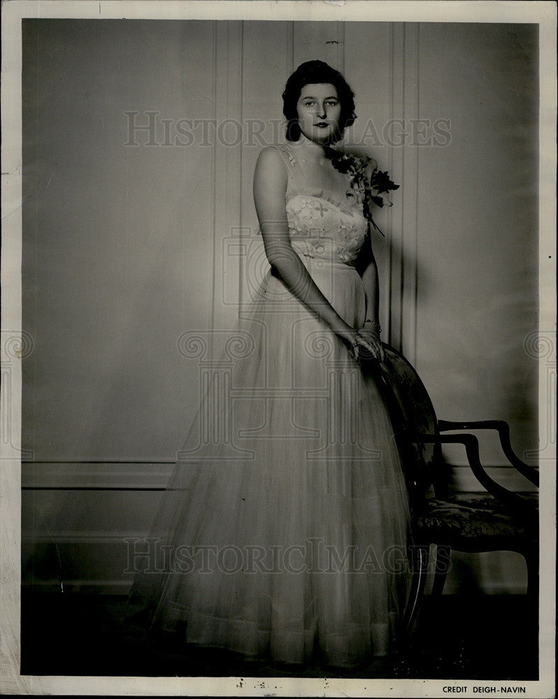 1938 Press Photo Susan Briggs Mrs. Everell Fisher Detroit Socialites Gown Dress - Historic Images
