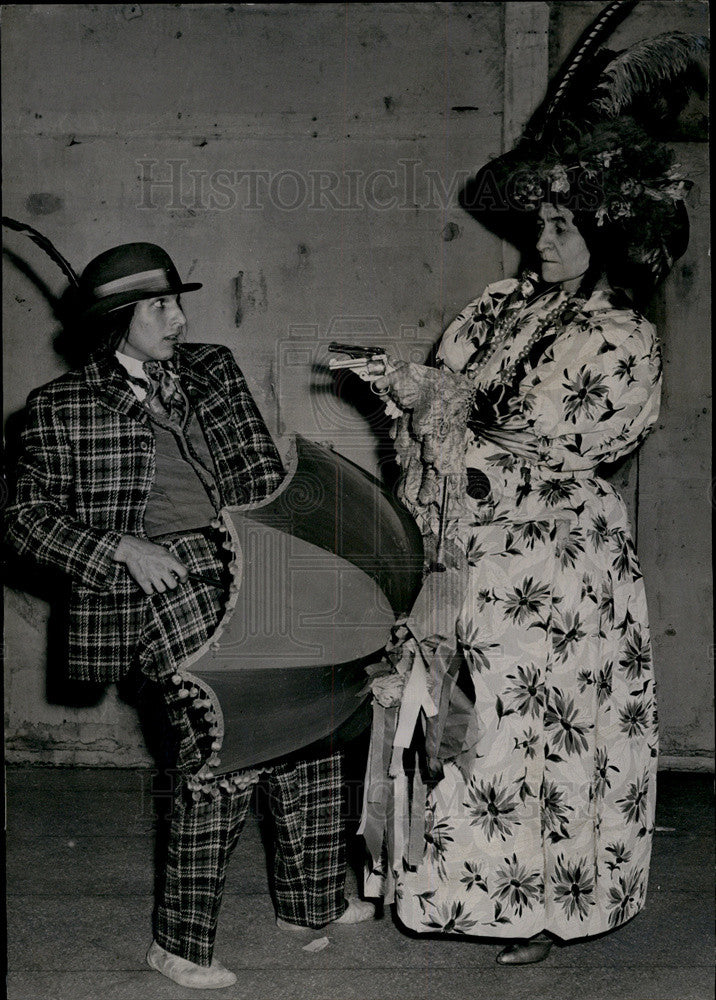 1948 Press Photo Rinaldo Capillup & Adele Bradford "Rose Marie." - Historic Images