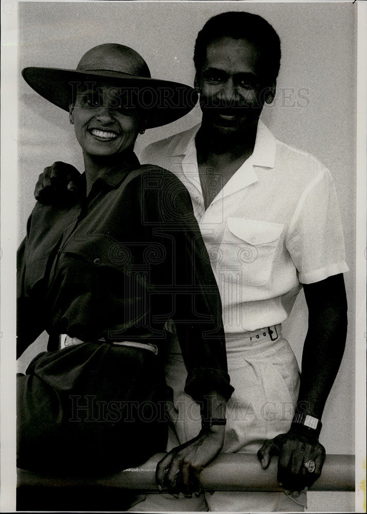 1987 Press Photo of Tim and Daphne Reid in TV comedy &quot;Frank&#39;s Place&quot; - Historic Images