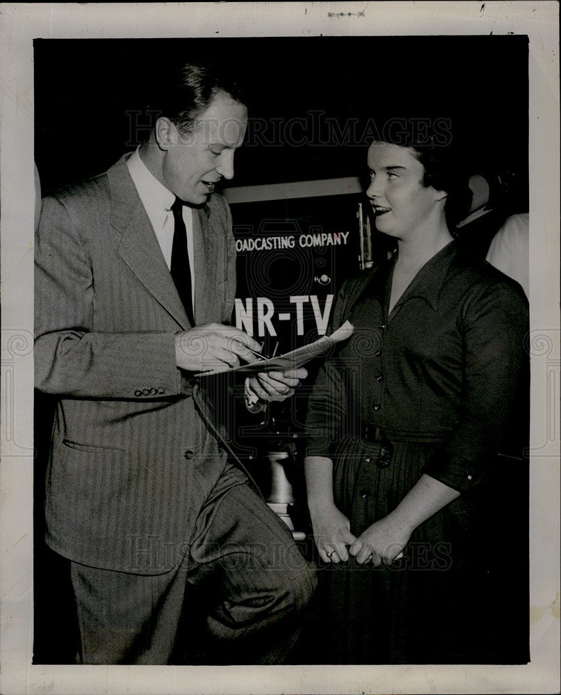 1952 Press Photo Mary Kay O&#39;Connell/Austin Kiplinger/Daily News Show/TV/Chicago - Historic Images