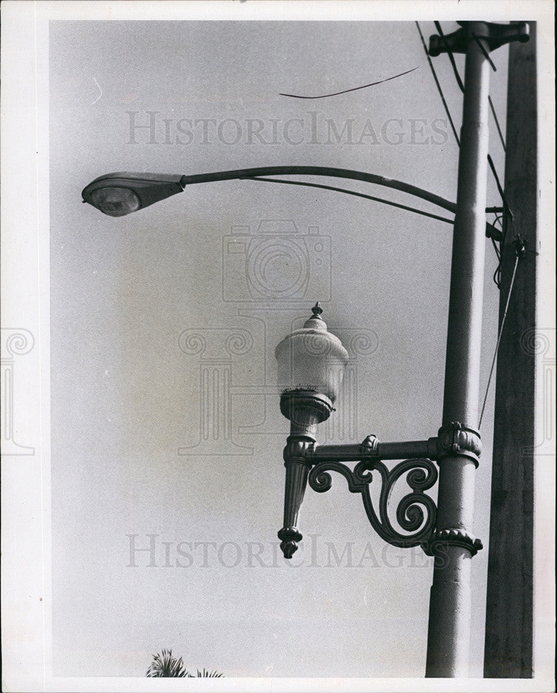 1966 Press Photo Old fashioned street lamps - Historic Images