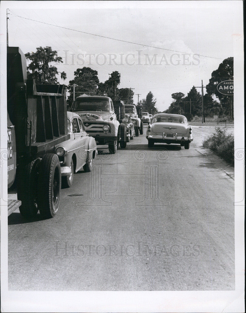 1955 Press Photo Dangerous 16-foot Road in St. Petersburg - Historic Images