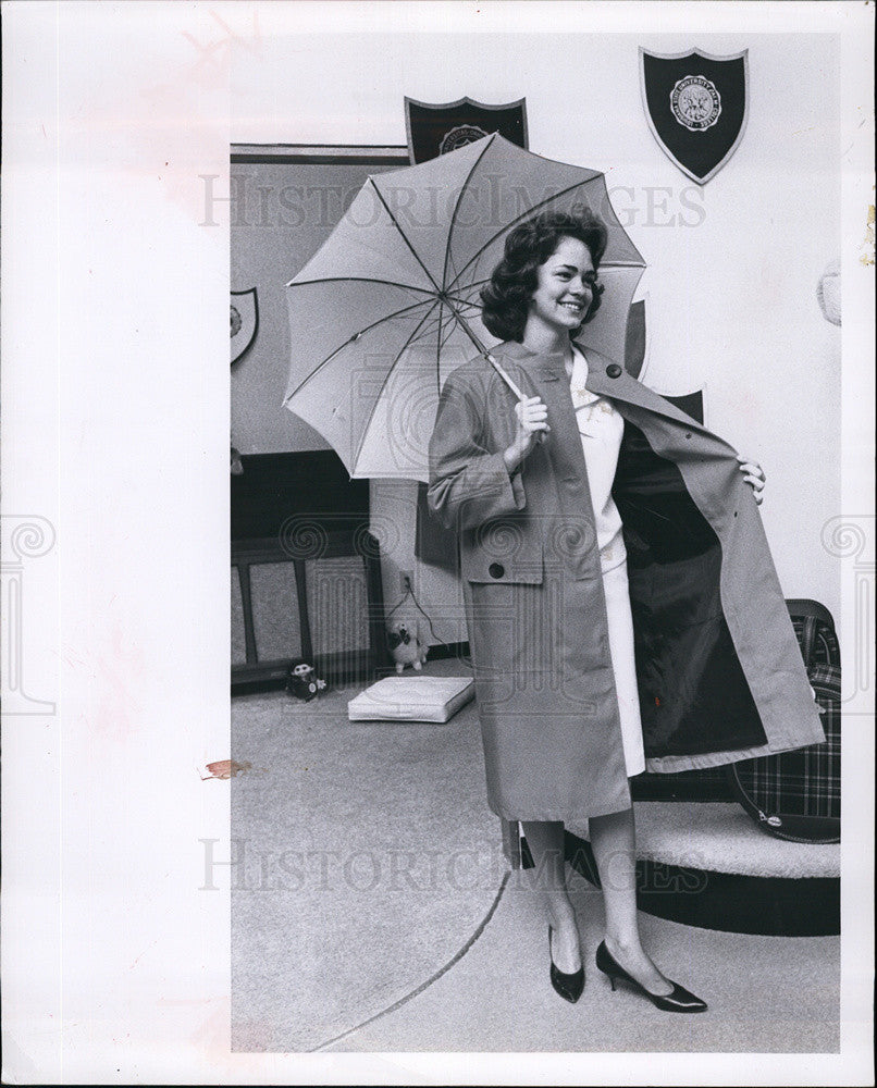 1963 Press Photo Barbara Wood Models Rain Garb for Back to School - Historic Images