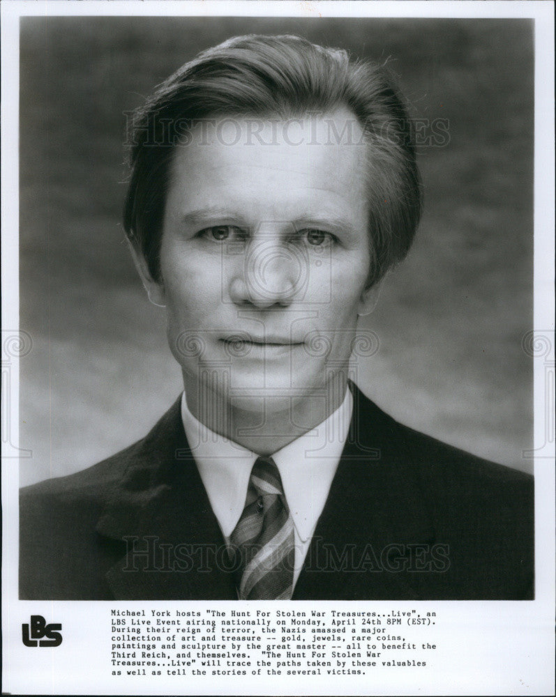 1989 Press Photo Host Michael York hosts &#39;The Hunt for Stolen War Treasures&quot; - Historic Images