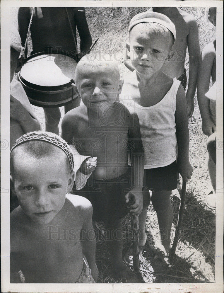 1959 Press Photo Russian kiddies at Black Sea Coast - Historic Images