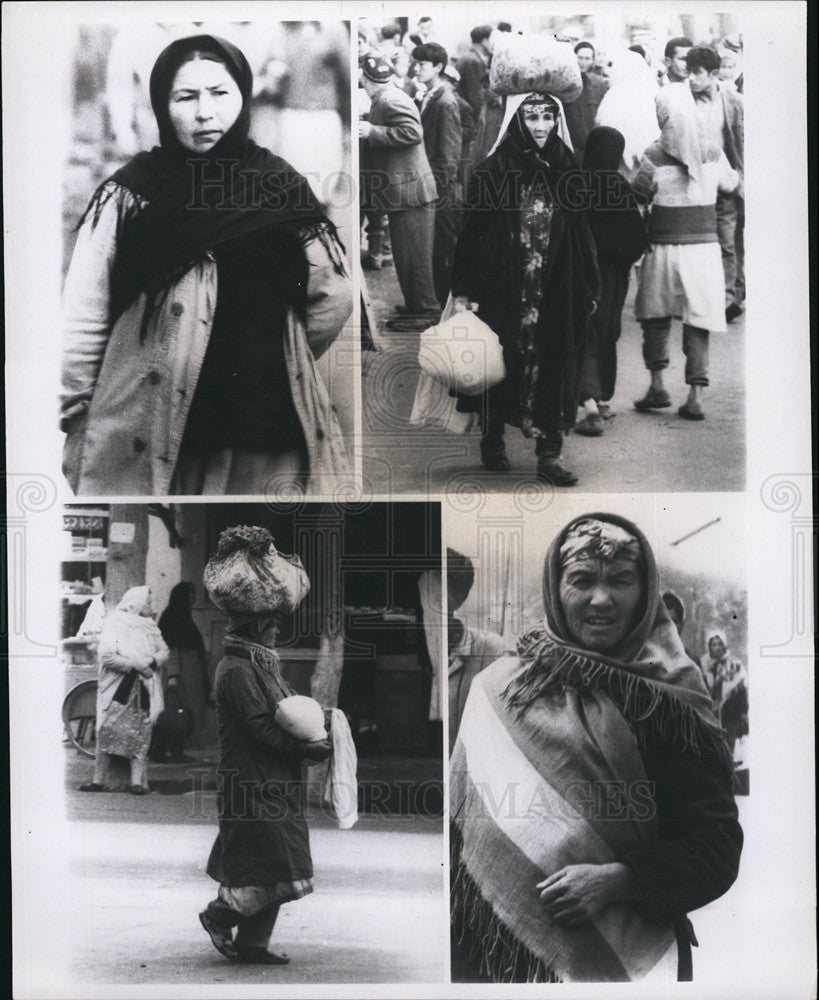 1969 Press Photo Uzbec women still cling to the traditional costumes. - Historic Images