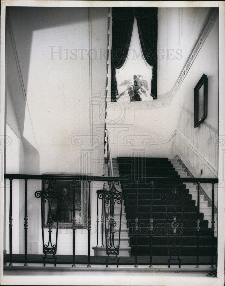 Press Photo Interior Stairs In White House - Historic Images