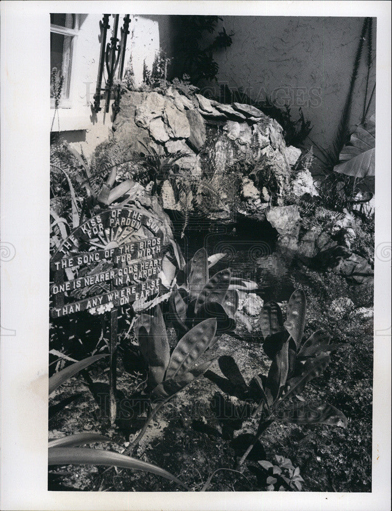 1973 Press Photo A Waterfall-Fountain At The Mick Residence - Historic Images