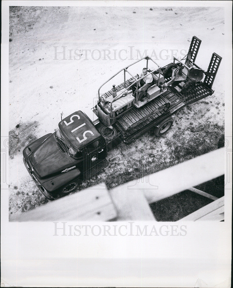 1967 Press Photo Military Truck - Historic Images