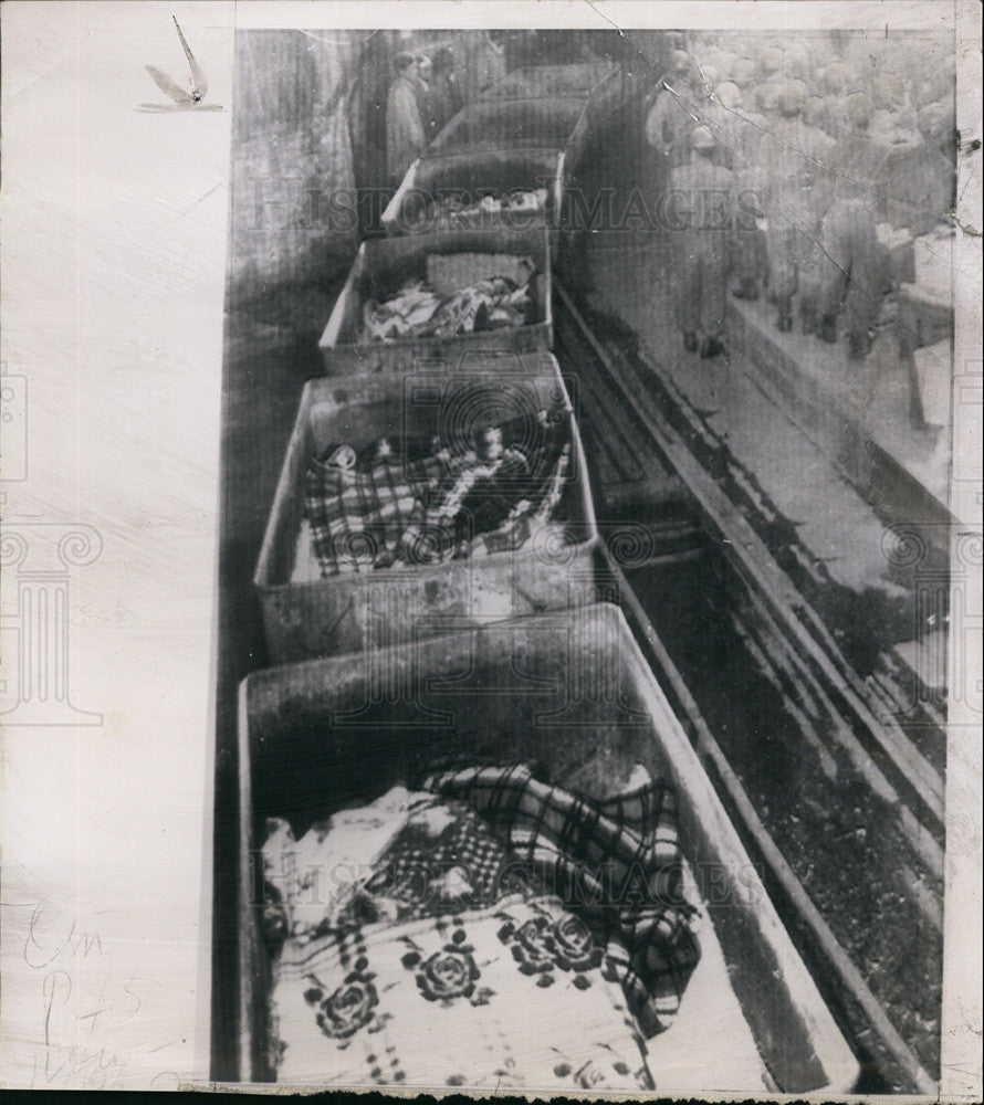 1963 Press Photo Mine Train Used To Remove Bodies Of Dead Japanese Miners - Historic Images