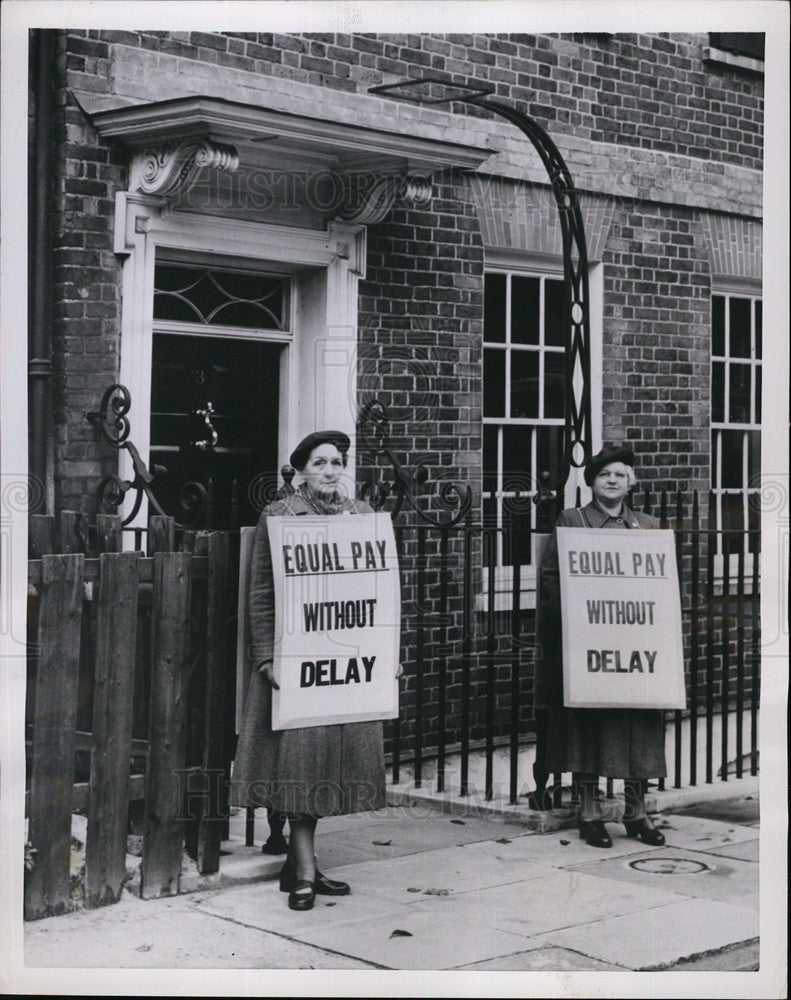 1952 Press Photo British Women seek Equal Pay - Historic Images