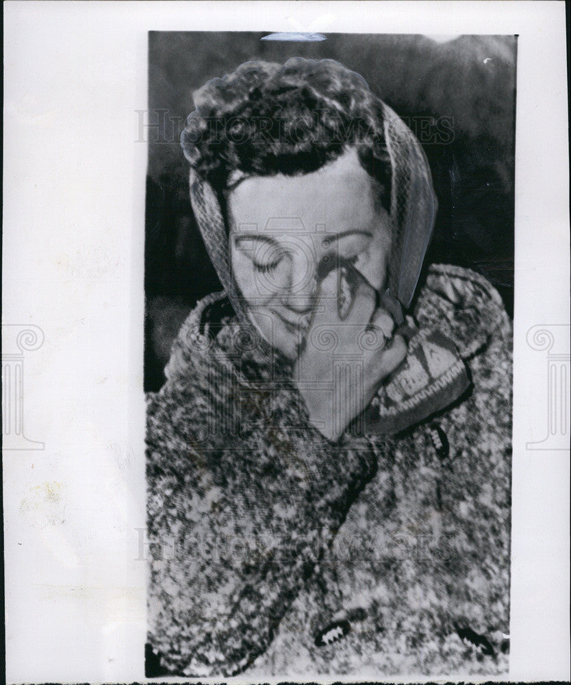 1958 Press Photo Mrs Pepperdine Cries After Miner Husband Was Rescued Springhill - Historic Images