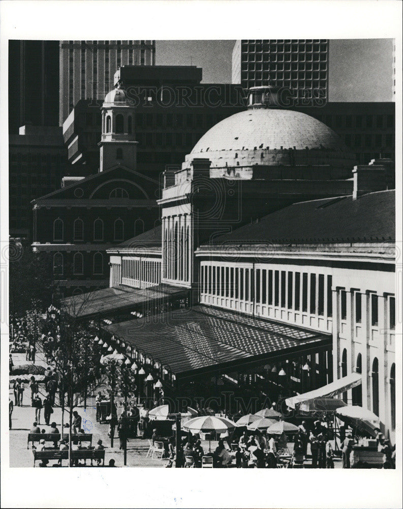 Press Photo Faneril Hall Marketplace - Historic Images