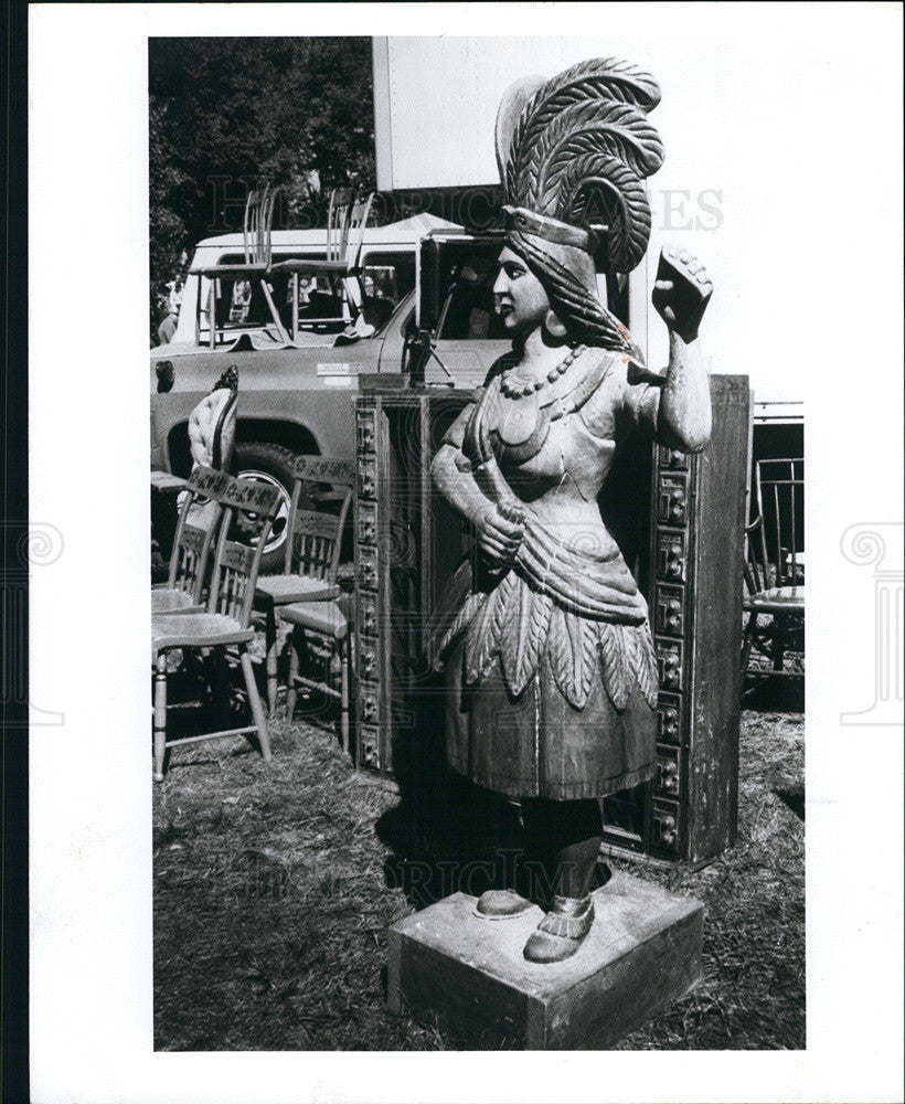 1988 Press Photo Brimfield Antiques, Massachusetts - Historic Images