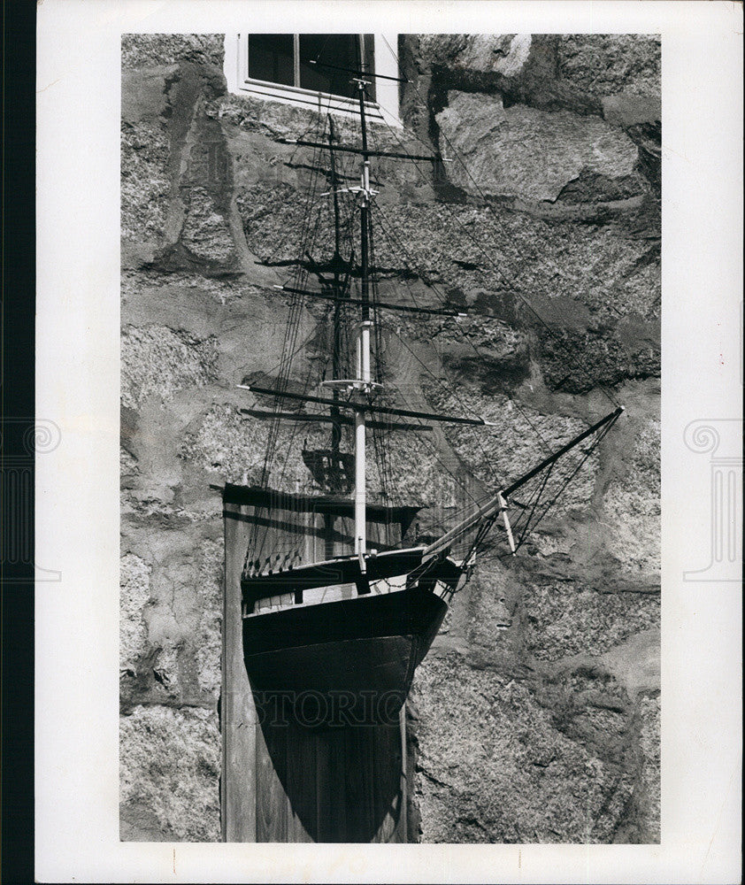 Press Photo A ship design coming out of the house in Woods Hale, massachusettes - Historic Images