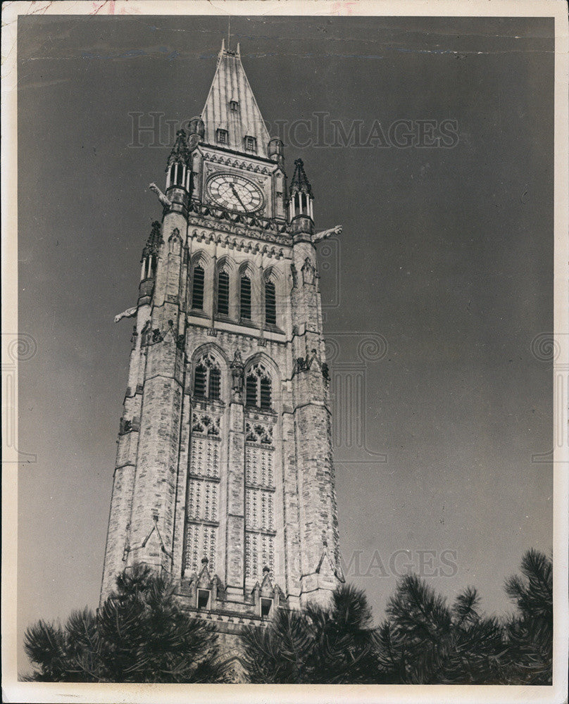 1965 Press Photo Parliament Peace Tower in Winnipeg,Canada - Historic Images