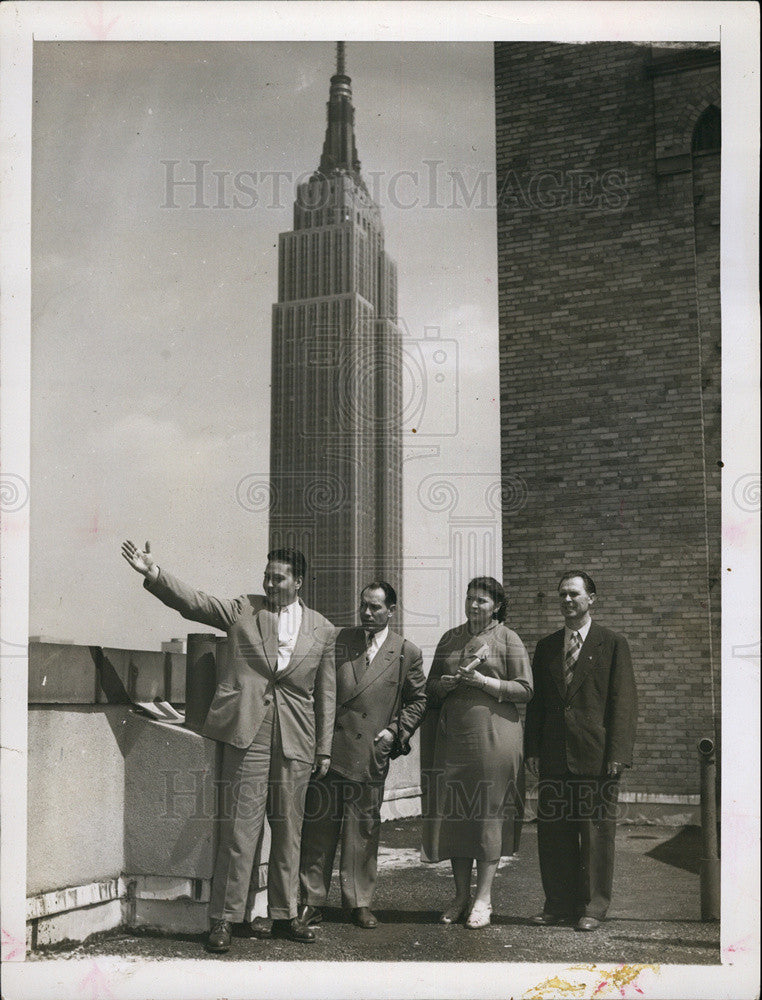 1959 Press Photo Russian Tourists Visit New York - Historic Images