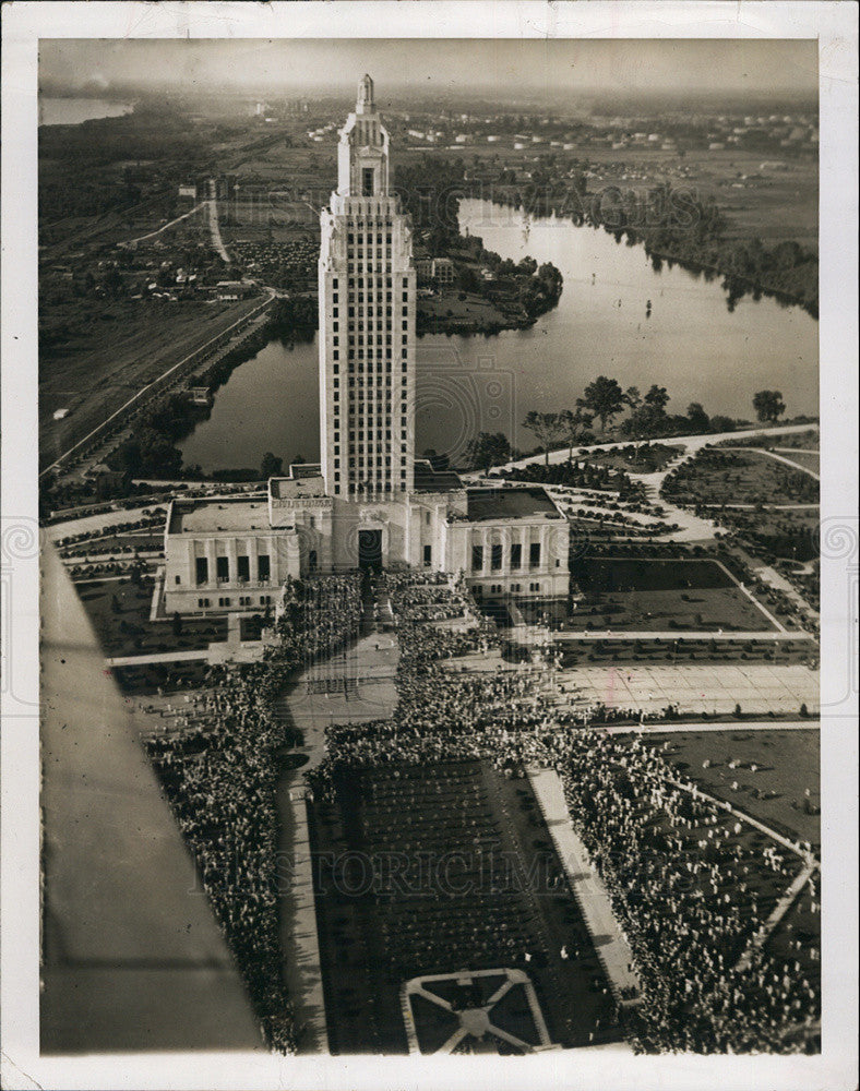 1977 Press Photo Baton Rouge LA. &quot;Long&quot; monument skyscraper - Historic Images