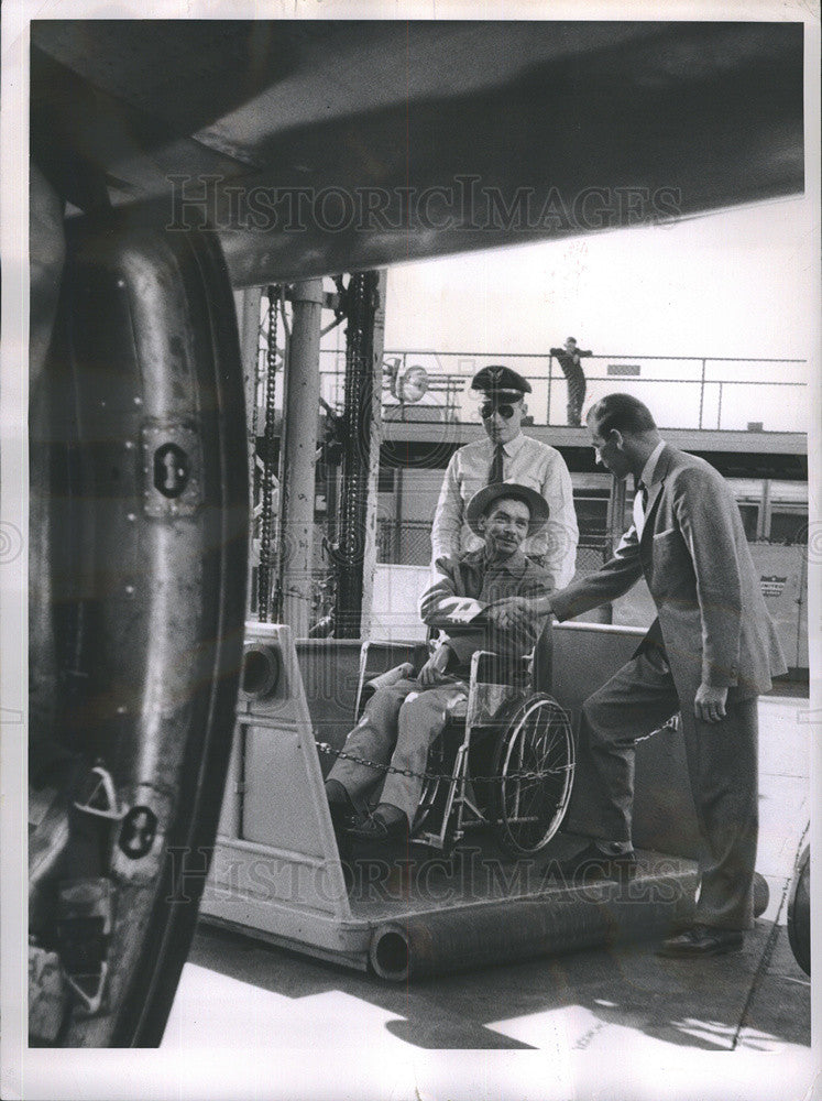 1957 Press Photo A Paralyzed Tennessean , Who is Black Flown to Denver Surgery - Historic Images