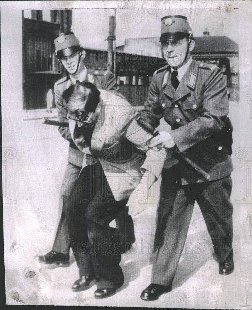 1952 Press Photo Red agitator arrested by police - Historic Images