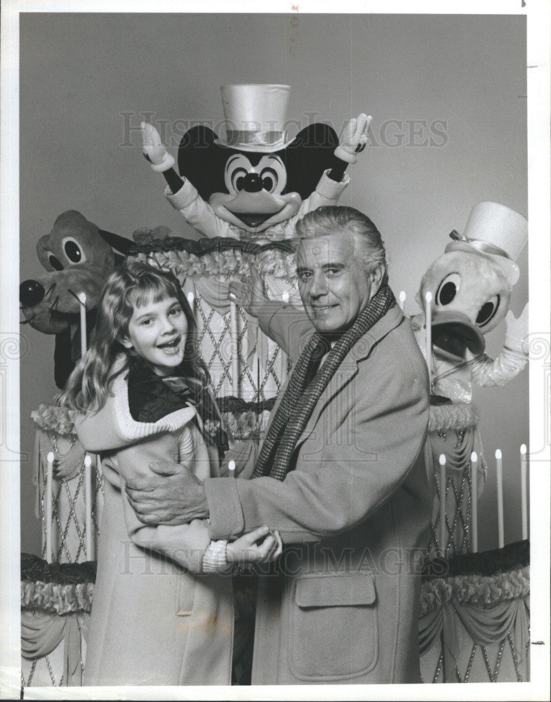 1985 Press Photo Disneyland Anniversary Celebration John Forsythe Drew Barrymore - Historic Images