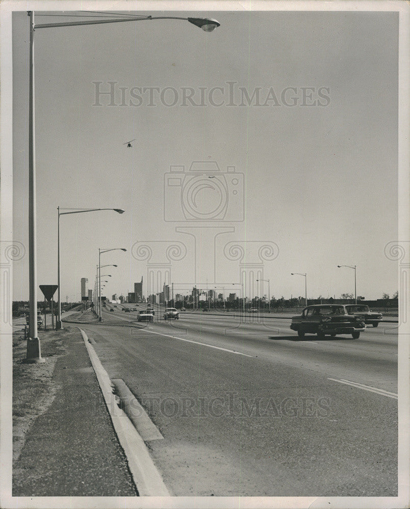 1963 Press Photo Dallas Street Light Traffic During The Day - Historic Images