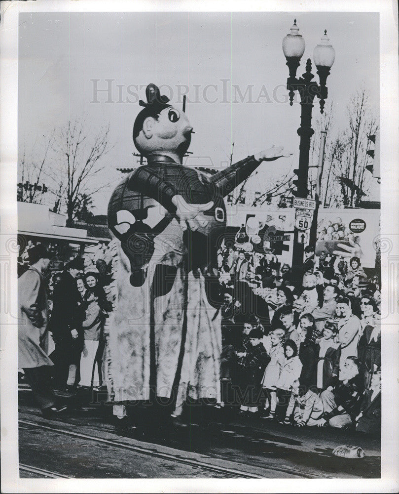 1956 Press Photo Denver Post&#39;s Retail Merchants Association Santa Claus Parade - Historic Images