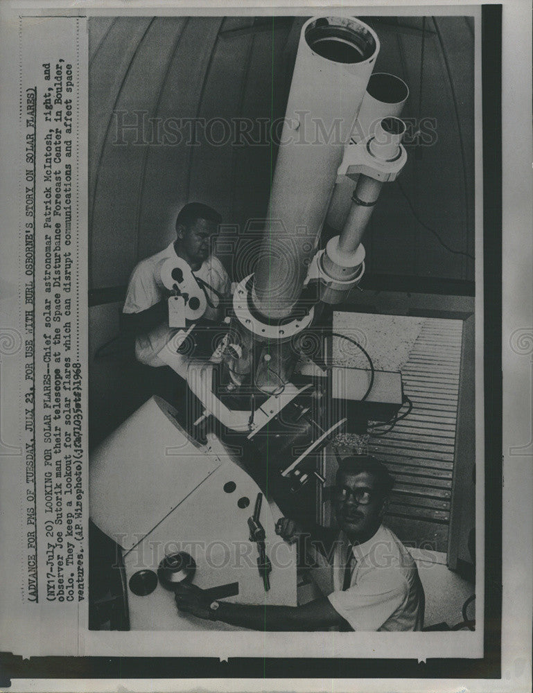 1968 Press Photo Chief Solar Astronomer Patrick McIntosh, Observer Joe Sutorik - Historic Images