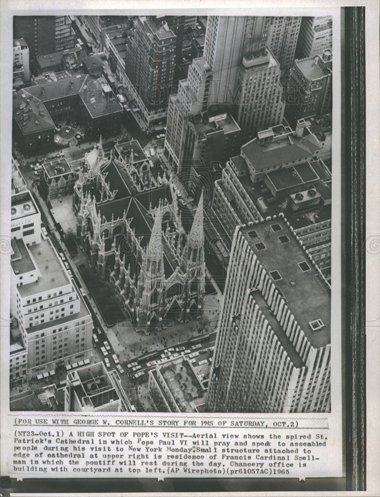 1965 Press Photo Aerial view of St Patrick&#39;s Cathedral in NY - Historic Images