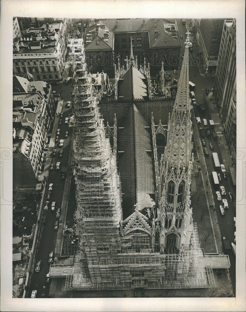 1946 Press Photo of historic St. Patrick&#39;s Cathedral in New York being repaired - Historic Images