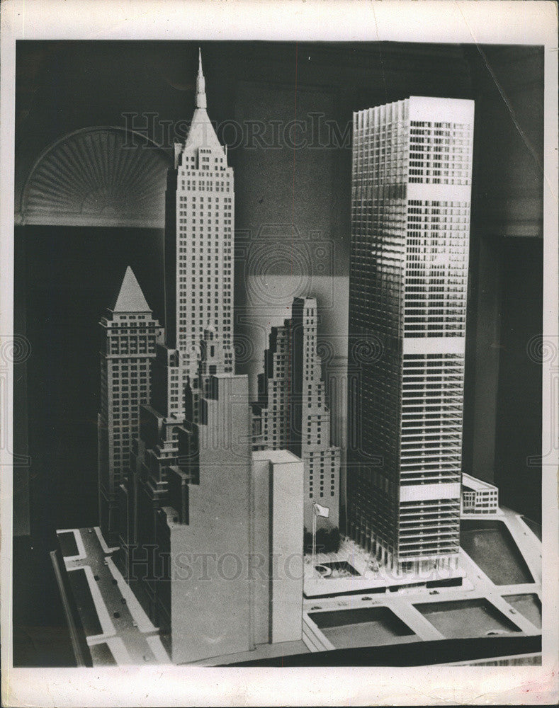 Press Photo Scale model of Chase Manhattan bld in NY - Historic Images