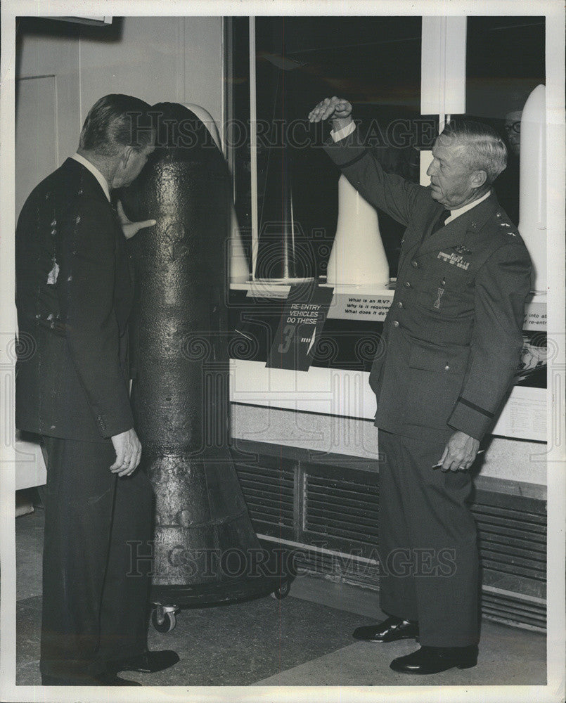 Press Photo Maj Gen L Davis on NBC&#39;s &quot;Today&quot; show with J Lascculise and rocket - Historic Images