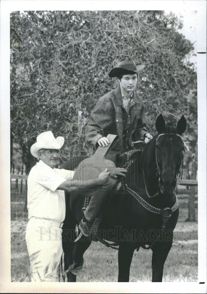 Press Photo G.M.Bud Lane and rider Todd Mitchell with Pony Express  rider - Historic Images