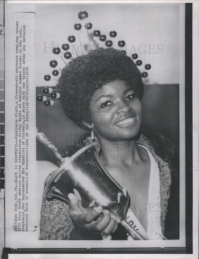 1970 Press Photo Stephanie Clark, Crowned Miss Black America in NY - Historic Images