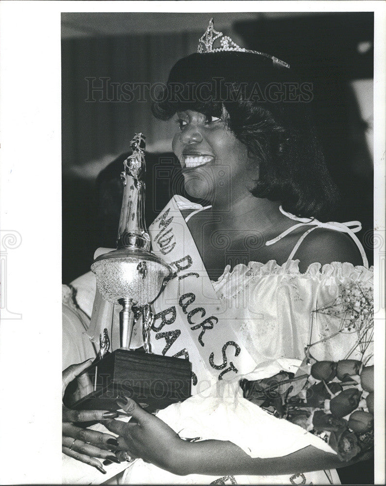 1982 Press Photo Priscilla Ann Davis Crowned Miss Black St. Petersburg - Historic Images