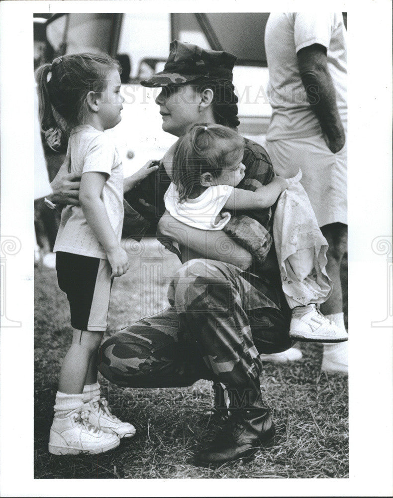 1990 Press Photo Middle East Marine Reserve Corporal Teresa Gerow - Historic Images