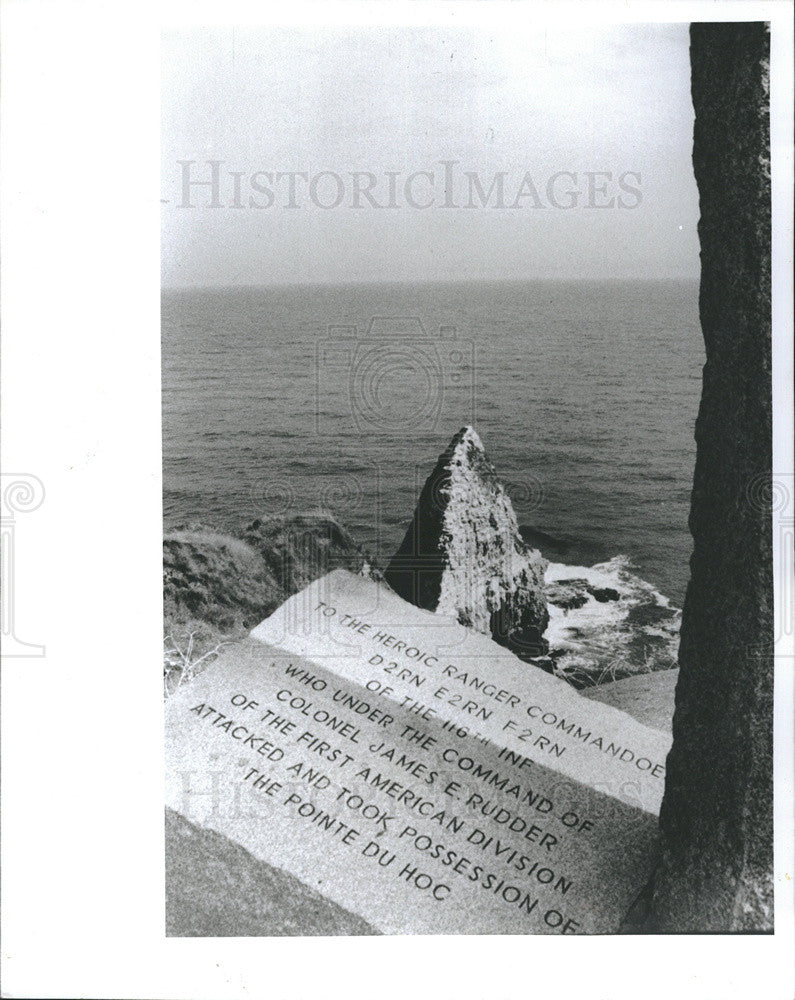 1989 Press Photo American Rangers Monument Pointe Du Hoc - Historic Images