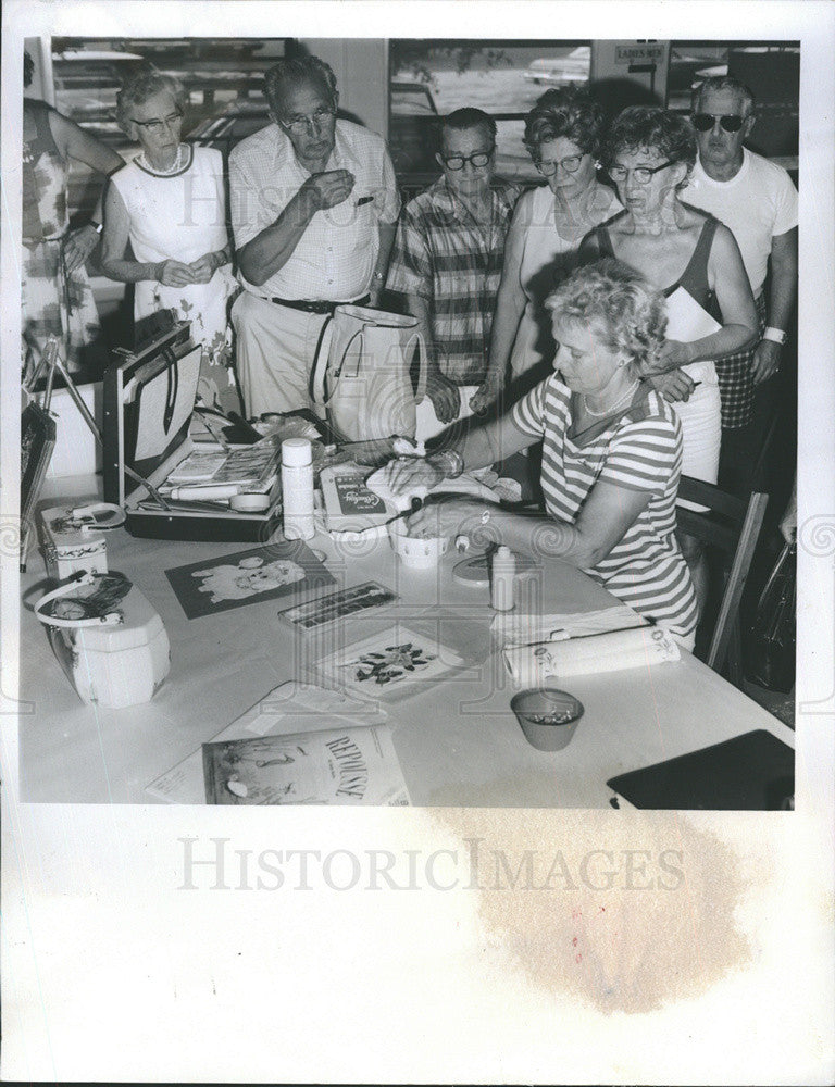 1977 Press Photo Art class in a Florida community - Historic Images