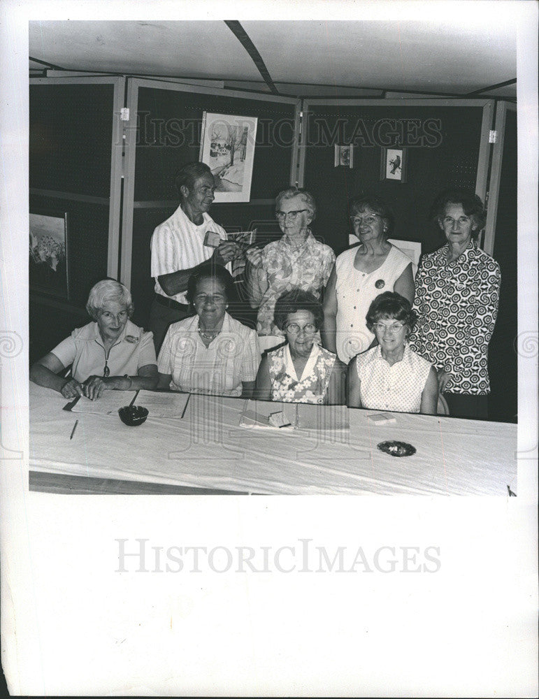 1975 Press Photo Beverly Hills Art Group in Florida - Historic Images