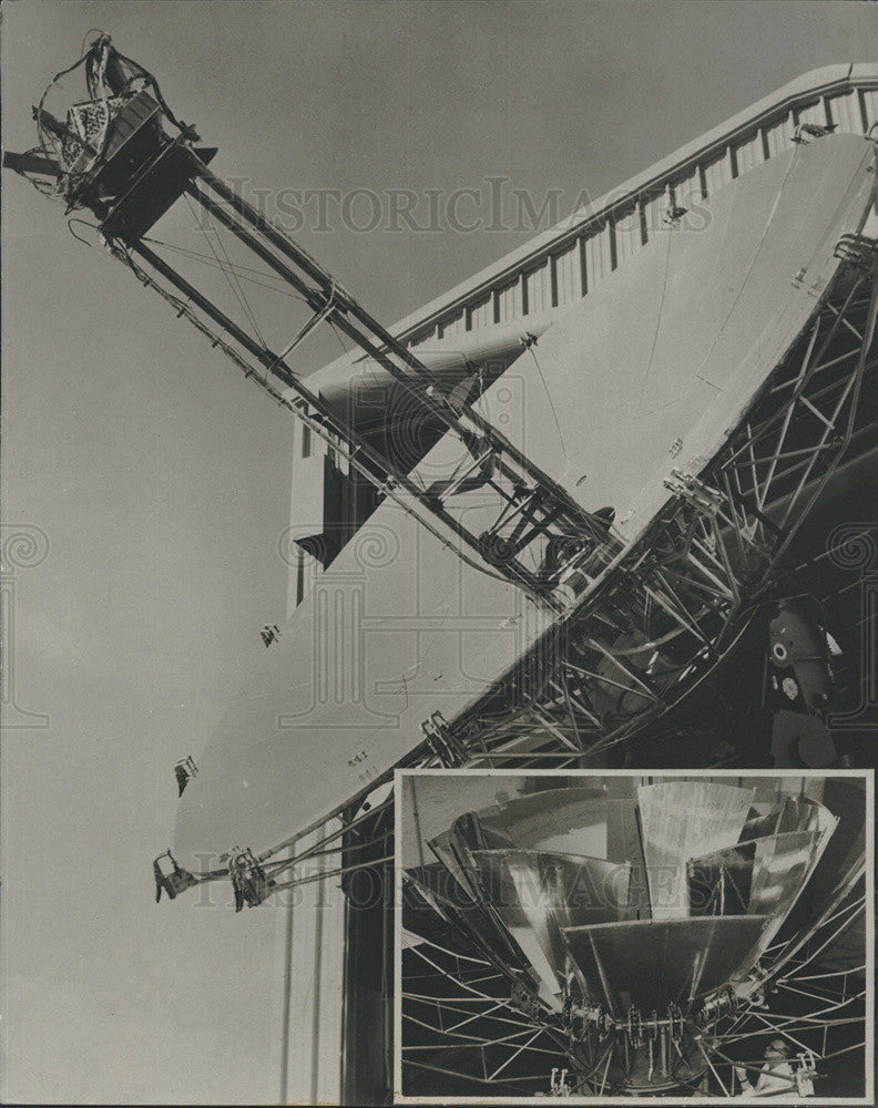 Press Photo Space Technology Center GE Scientists - Historic Images