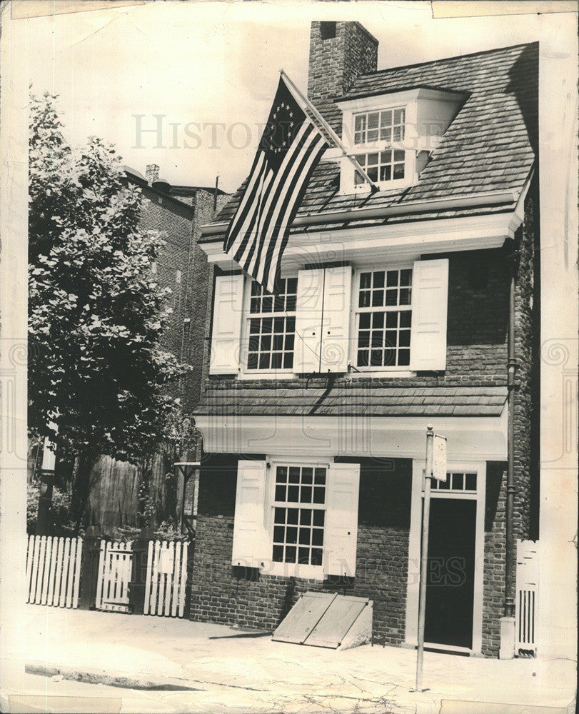 1970 Press Photo Betsy Ross House First American Flag - Historic Images