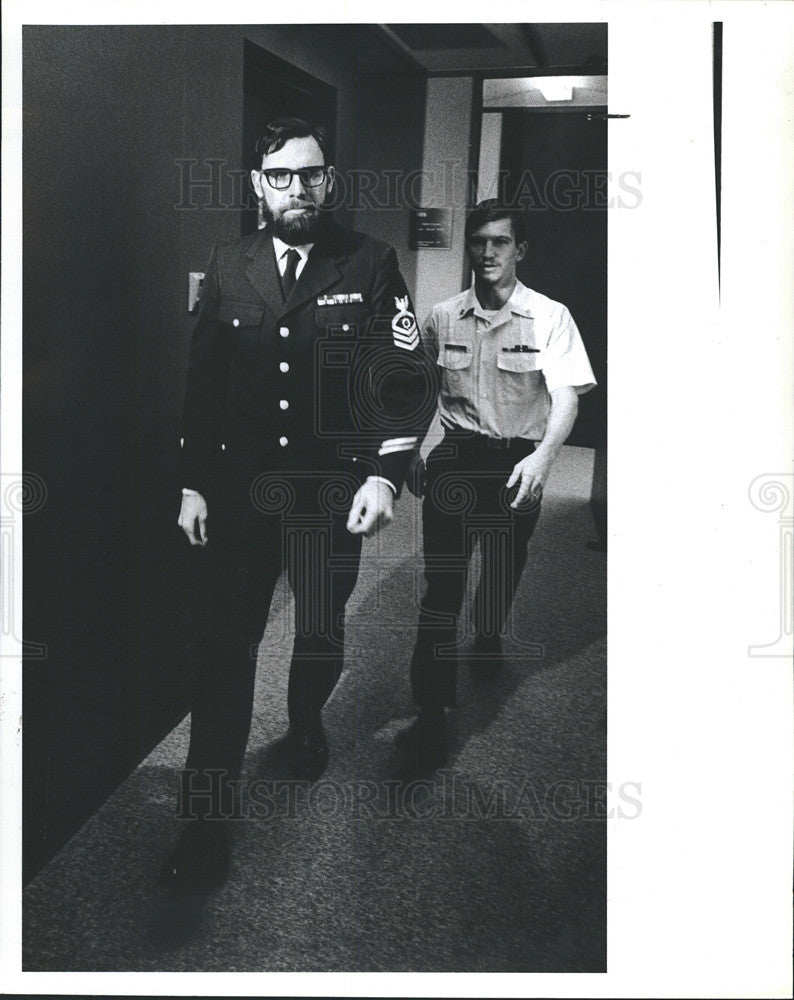 1980 Press Photo Coast Guard To Raise Sunken Blackthorn - Historic Images